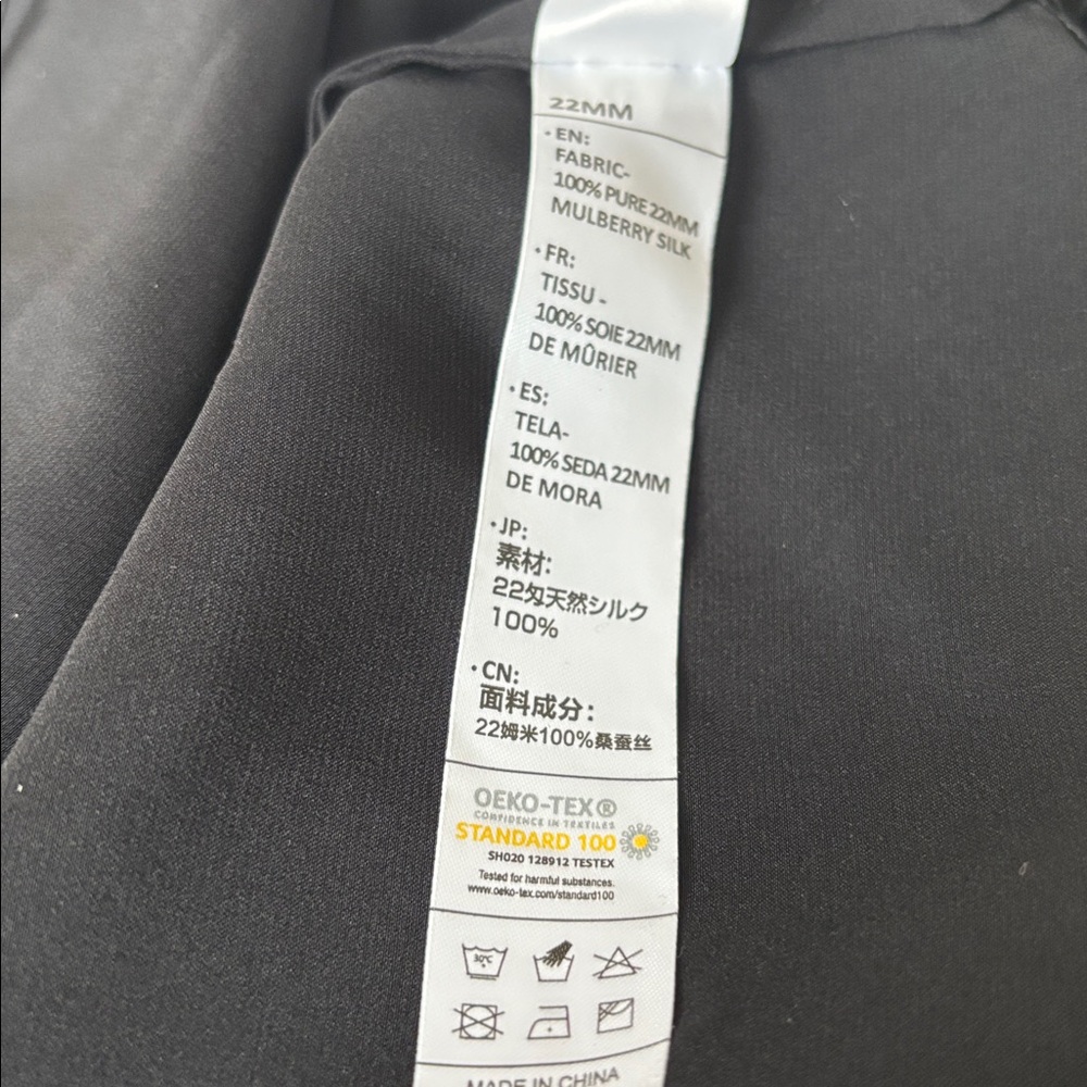 Lily Silk Nightshirt, size L- PLEASE READ - Picture 3 of 4